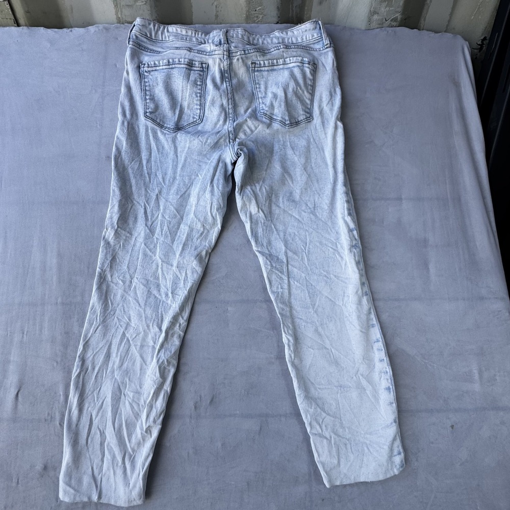 Old Navy Rockstar Jeans Womens 12 Blue Denim Light Wash Distressed Straight Leg